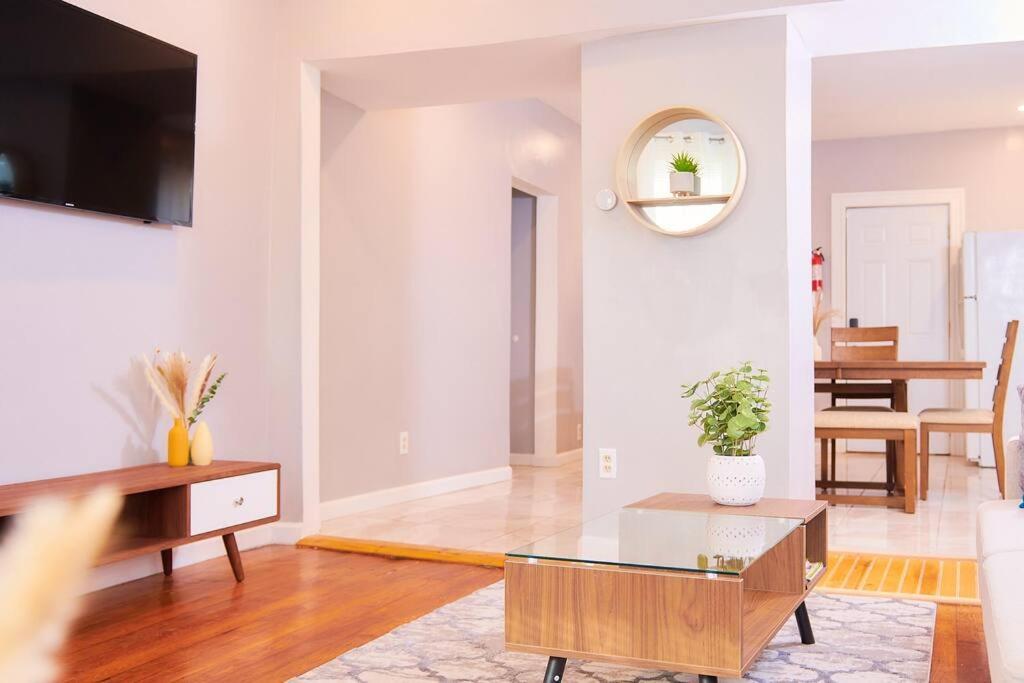 Cozy Apartment 1St 10Min Walk Downtown And City View Providence Eksteriør bilde